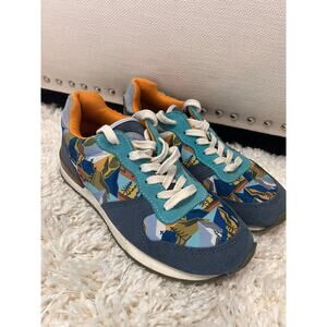 Inkkas Alpine Jogger Sneaker Sz 7 Suede and Fun Camping Print EUC Bold Comfort